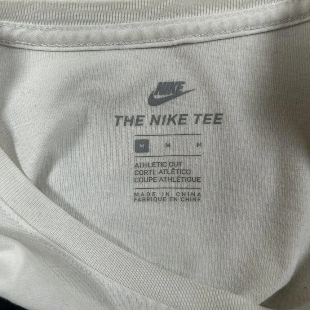 Nike Shirt Mens Medium‎ White Just Do It Long Sleeve Graphic Tee Tagless T-Shirt